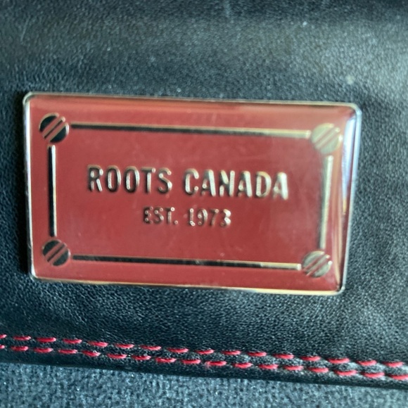 ROOTS CANADA Vintage Genuine Leather Wallet Black Red Accents Trifold CLASSIC - Picture 3 of 6